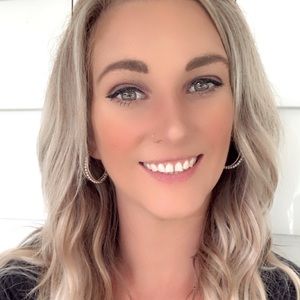 Meet your Posher, Liz